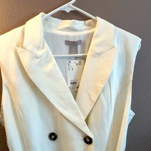 Look at this cute H & M linen dress!